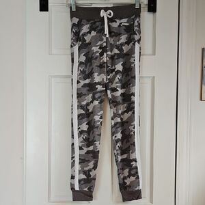Justice Gray and White Camo Joggers with Elastic Cuffs EUC Girl's Sz 12